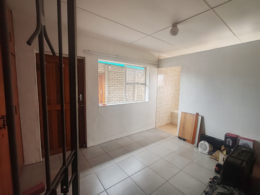 7 Bedroom Property for Sale in Despatch Central Eastern Cape